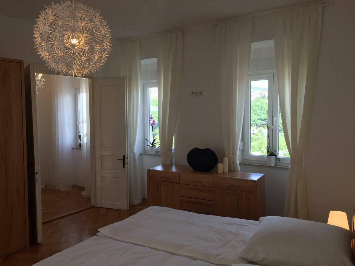 Central House Nona Crikvenica Eksteriør bilde